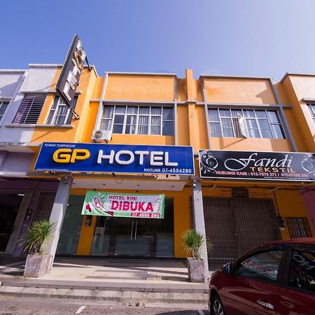 Golden Pearl Hotel Near Universiti Tun Hussein Onn Malaysia Uthm Batu Pahat Exterior foto