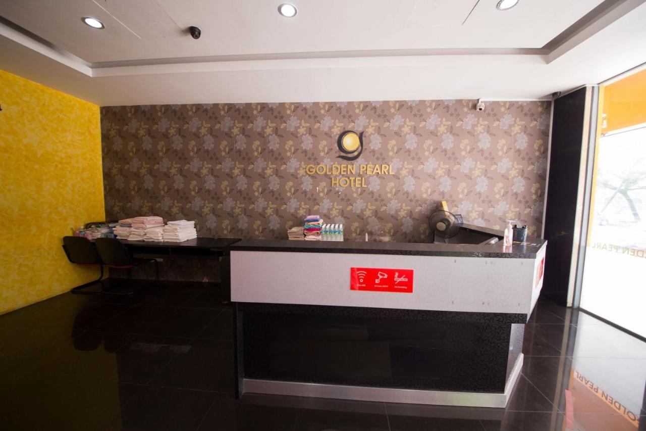 Golden Pearl Hotel Near Universiti Tun Hussein Onn Malaysia Uthm Batu Pahat Exterior foto