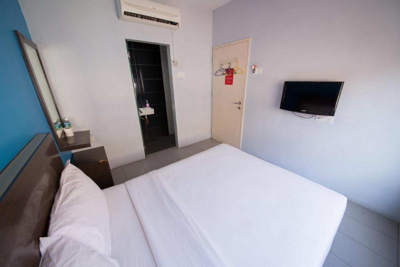 Golden Pearl Hotel Near Universiti Tun Hussein Onn Malaysia Uthm Batu Pahat Exterior foto